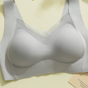 Women's strapless lingerie